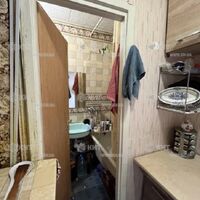Продаж квартири Харків, ХТЗ, Рогань, 19.2м²