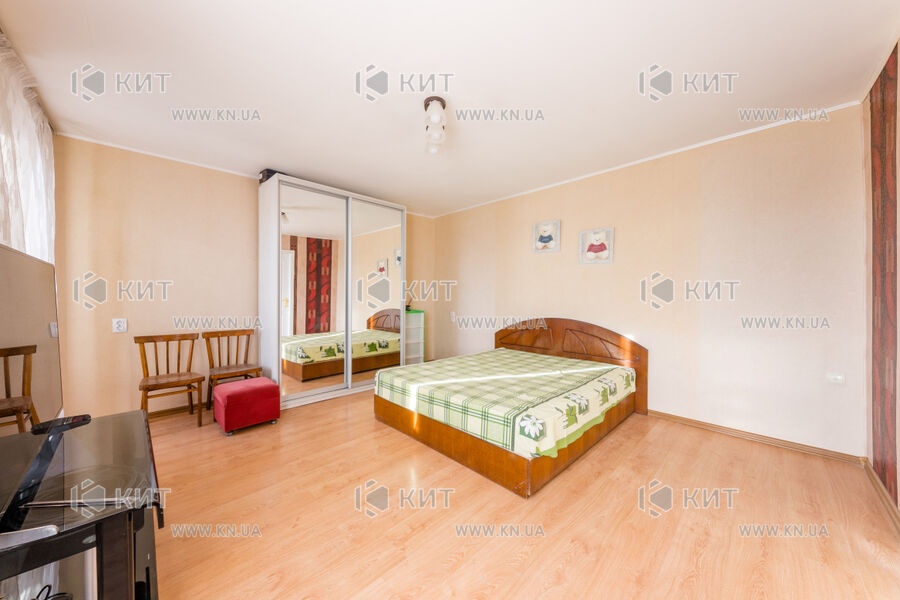 Продажа квартиры Харьков, Гагарина, Спортивная, Защитников, 40м²