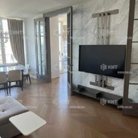 Продаж квартири Харків, Наукова, 135м²