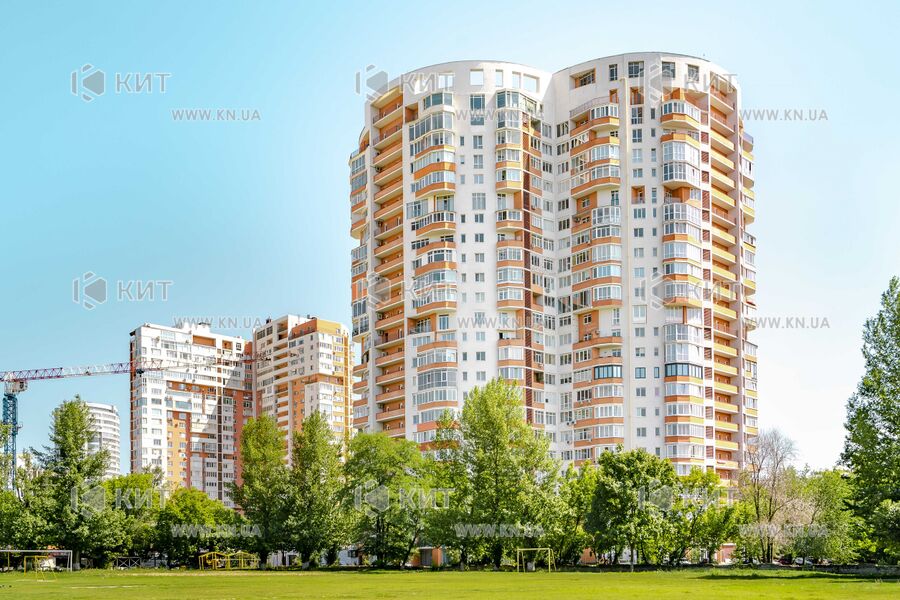 Продаж квартири Харків, Наукова, 135м²