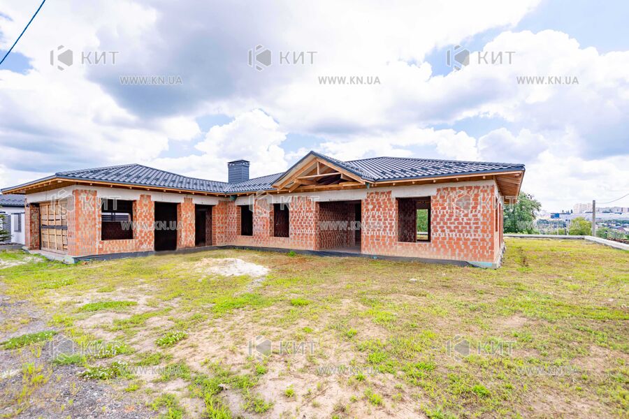 Продажа дома Харьков, Алексеевка, 300м²