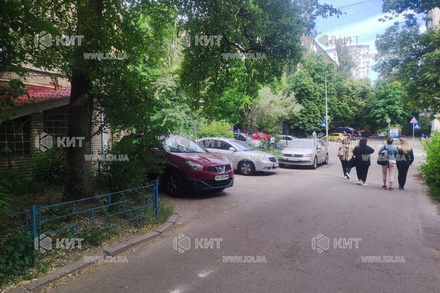 Aренда магазина Киев, КПИ, 175м²