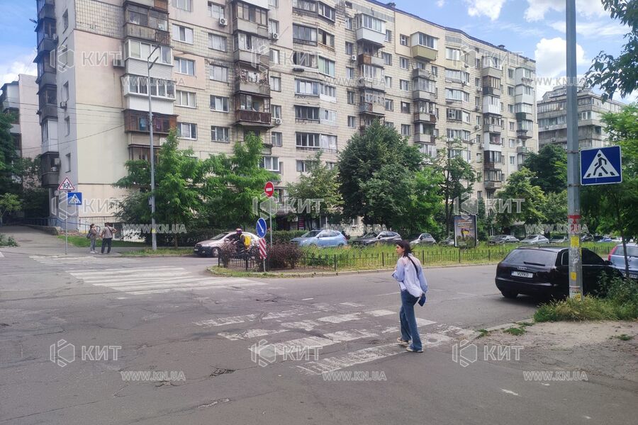 Aренда магазина Киев, КПИ, 175м²