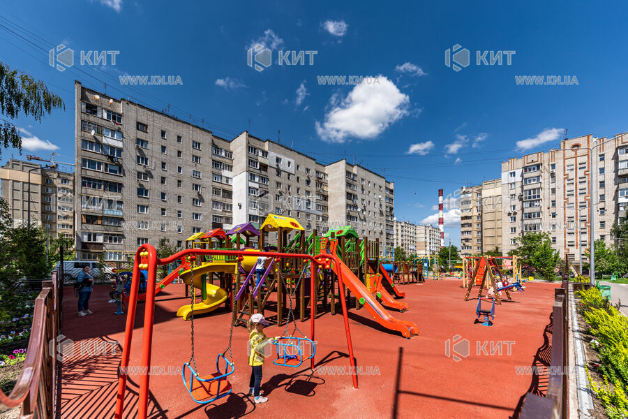 Продажа квартиры Песочин, Мобиль, 75м²