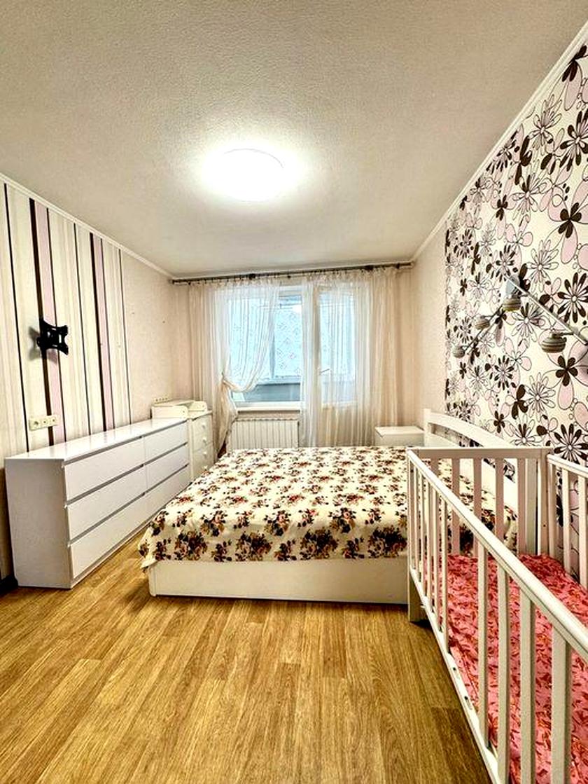 Продажа 	 Харьков,  Тракторостроителей пр.   162
