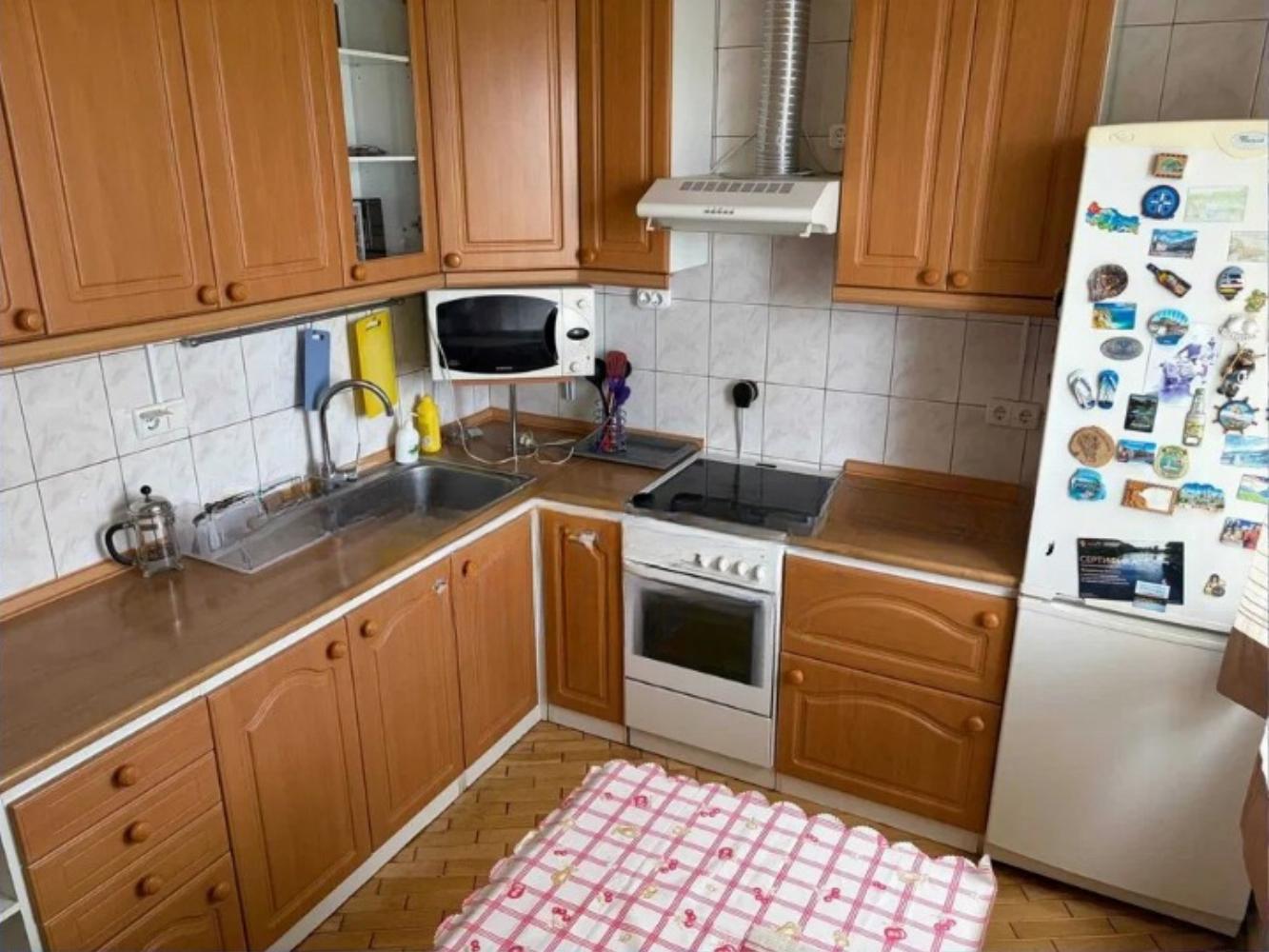 Продажа 	 Харків,  Олександрівський (Косіора) пр.   116а