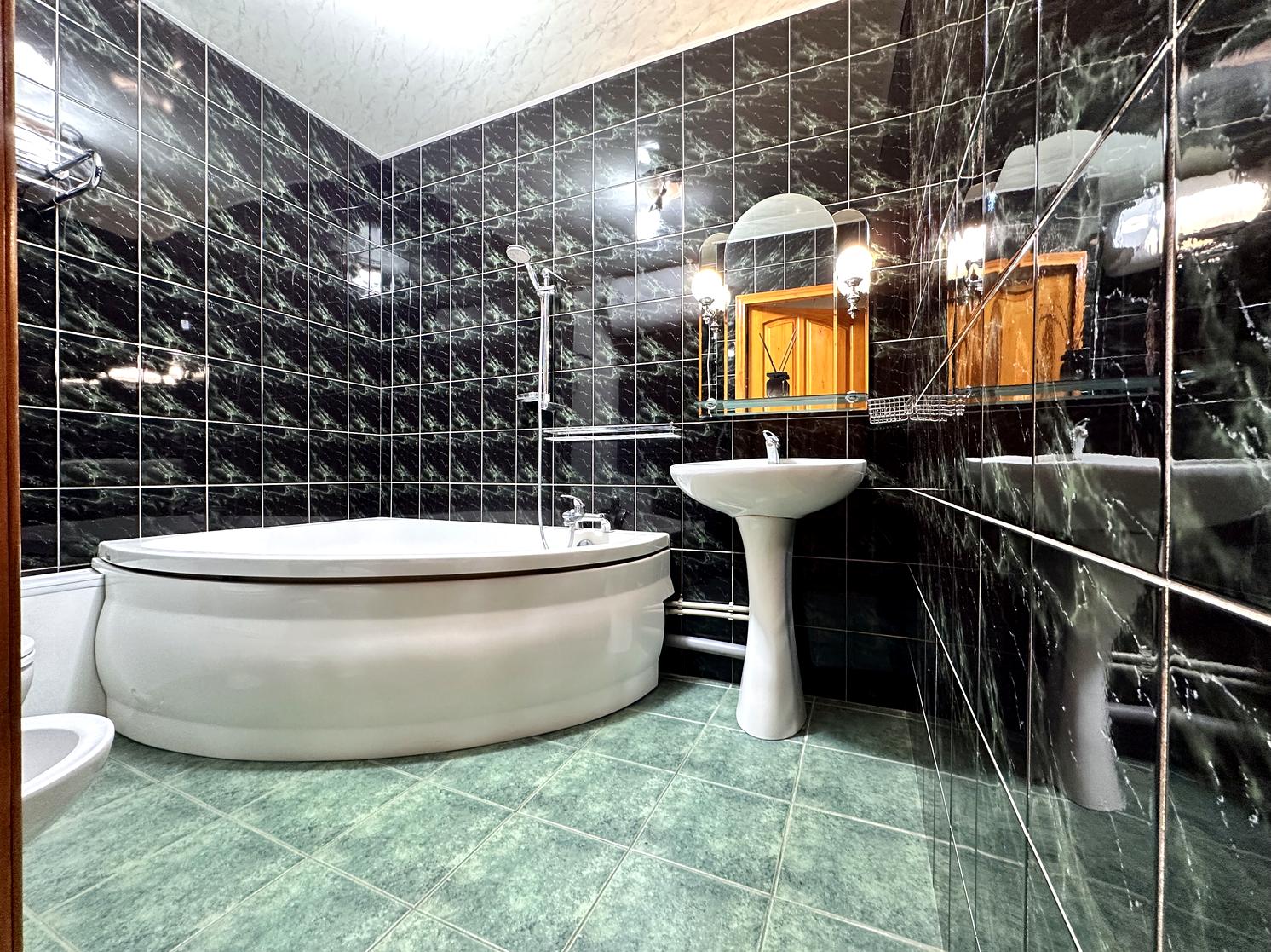 Продаж квартири Харків, Олексіївка, 65м²