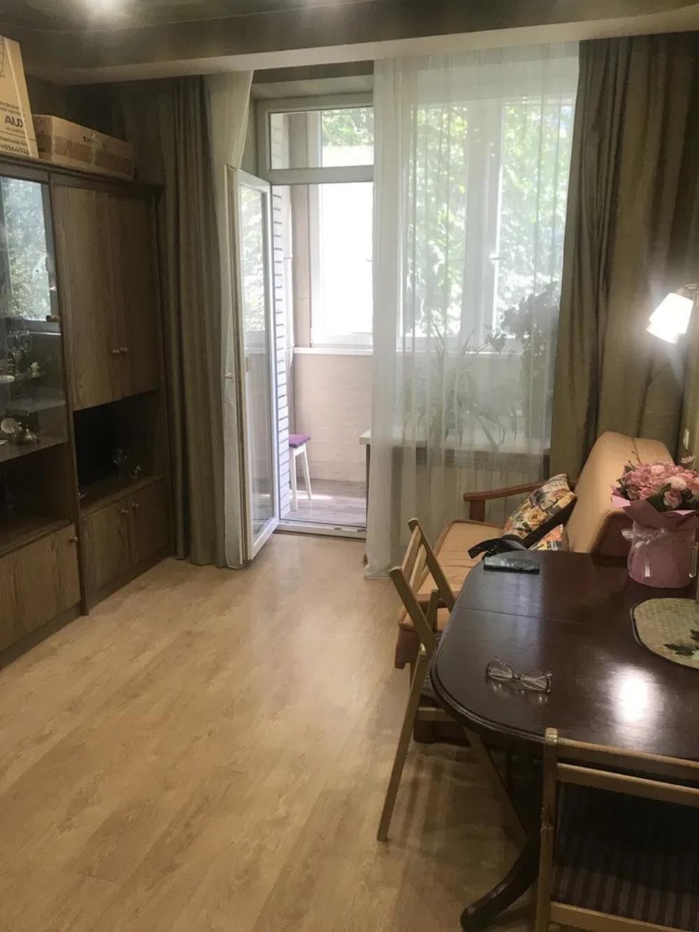 Продажа квартиры Харьков, ХТЗ, Рогань, 35.8м²