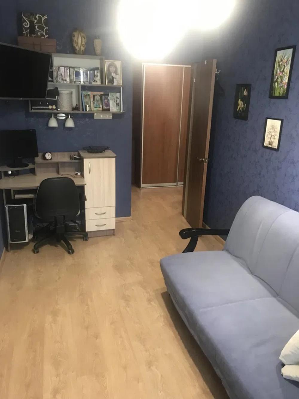 Продажа квартиры Харьков, ХТЗ, Рогань, 35.8м²