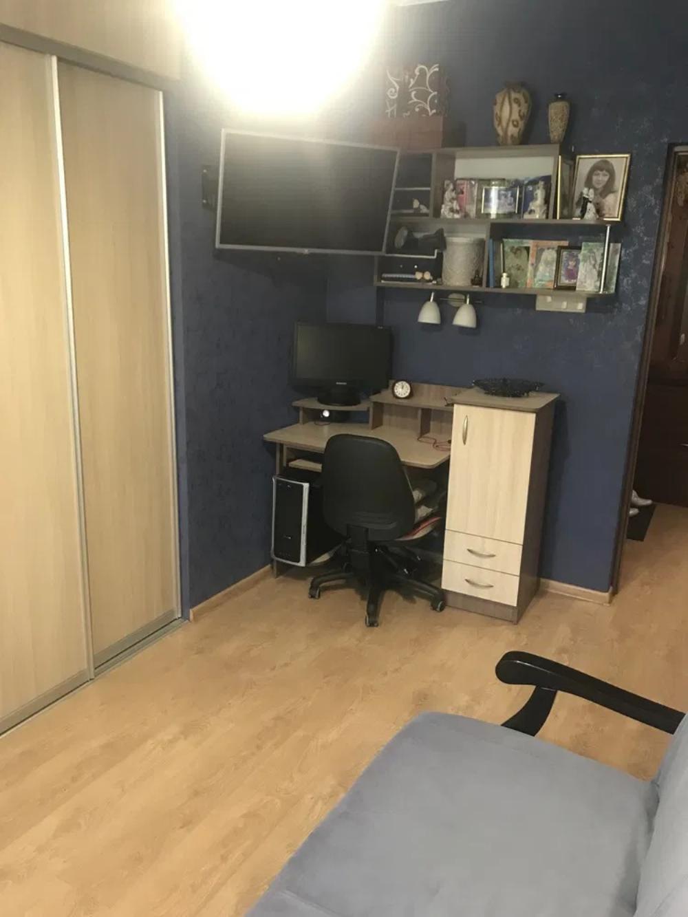 Продажа квартиры Харьков, ХТЗ, Рогань, 35.8м²